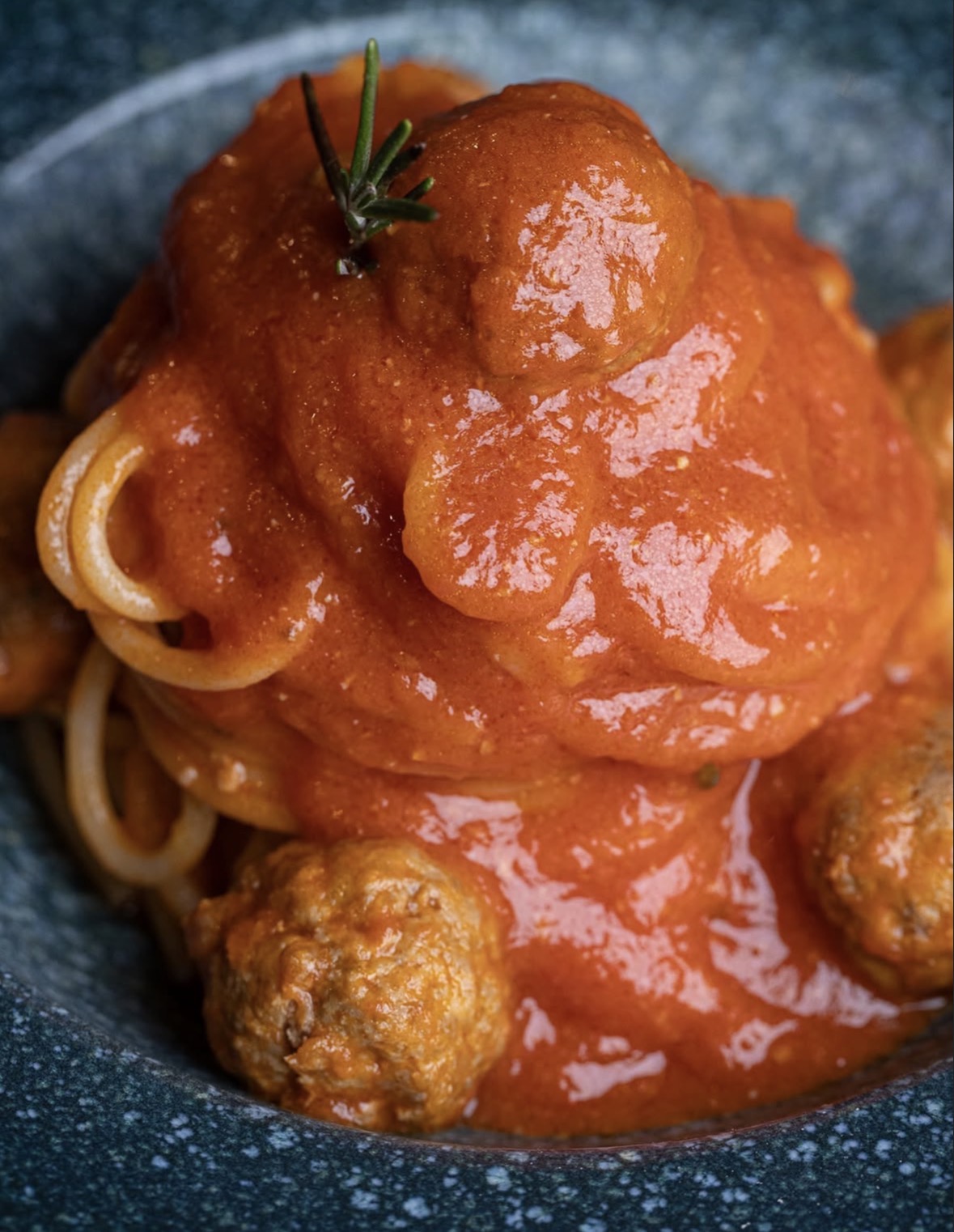 Spaghetti con polpette al sugo